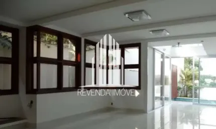 Casa com 4 quartos para alugar na Rua Petrópolis, --, Sumaré, São Paulo