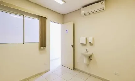 Clinica com 9 salas e 7 banheiros, proximo ao metro
