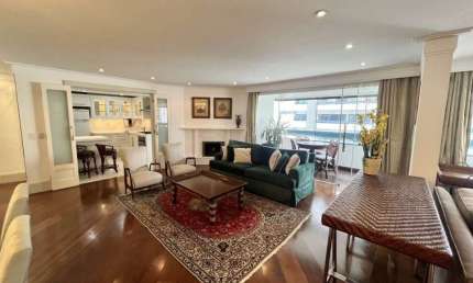 Apartamento de Luxo na Vila Uberabinha: 4 Quartos, 1 Suíte, 4 Banheiros e 2 Vagas de Garagem - São Paulo - SP