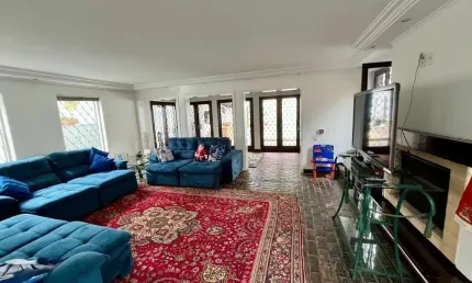 Brooklin - Casa Residencial de 500m² com 4 suítes, 6 banheiros, 8 vagas.