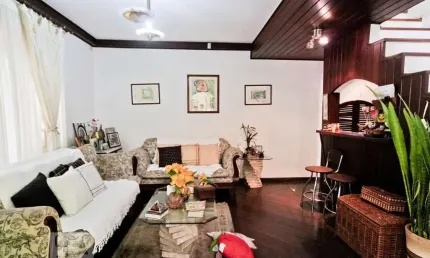 Casa à Venda - Vila Santa Maria, 3 Quartos,  205 m2