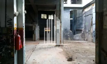 Galpão Comercial para Locação em São Paulo-SP, bairro Cambuci, 1.200m² de Área Disponível!