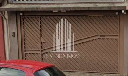Casa para locação em São Paulo-SP, Vila Moinho Velho: 4 quartos, 3 suítes, 1 sala, 5 banheiros, 4 vagas, 254m². Próximo ao metro Sacomã.