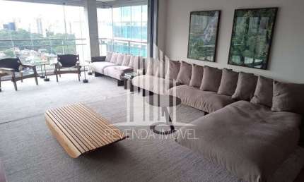 Apartamento para locação na Vila Madalena, São Paulo-SP: 1 quarto, 1 suíte, 2 salas, 2 banheiros, 2 vagas de garagem, 132m².