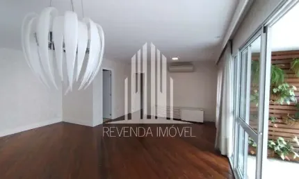 Venha morar no apartamento dos seus sonhos!   localizado em um dos bairros mais charmosos da cidade, este incrível apartamento de 3 quartos, 3 suítes,