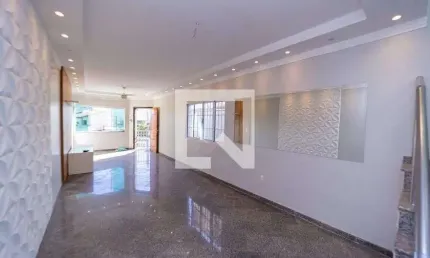 Casa à Venda - Cidade Patriarca, 3 Quartos,  225 m2