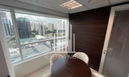 Aluguel de Sala Comercial Impecável no Jardim das Acácias, São Paulo-SP: 1 sala, 1 banheiro, 1 vaga, 39m². Venha Conferir!
