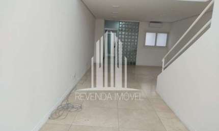 Casa de luxo para locação em Pinheiros, São Paulo-SP: 3 quartos, 3 suítes, 2 salas, 4 banheiros, 250m² de área.