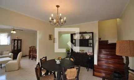 Casa com 3 quartos à venda na Rua Octacílio Celestino Gallo, --, Taboão, São Bernardo do Campo