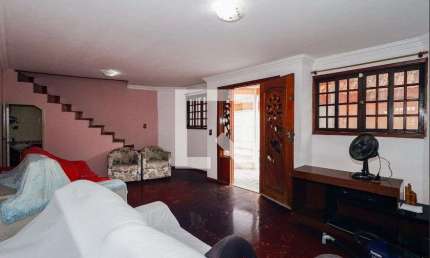 Casa à Venda - Chácara Agrindus, 4 Quartos,  230 m2