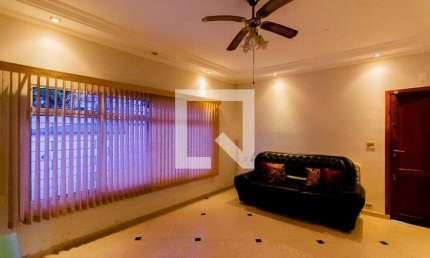 Casa com 3 quartos à venda na Rua Taubaté, --, Utinga, Santo André