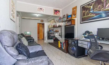 Casa à Venda - Parque Bandeirante, 3 Quartos,  172 m2