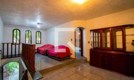 Casa à Venda - Parque Bandeirante, 3 Quartos,  231 m2