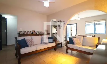 Casa à Venda - Jardim Bela Vista, 3 Quartos,  140 m2
