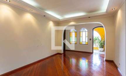 Casa à Venda - Jardim Bela Vista, 4 Quartos,  190 m2
