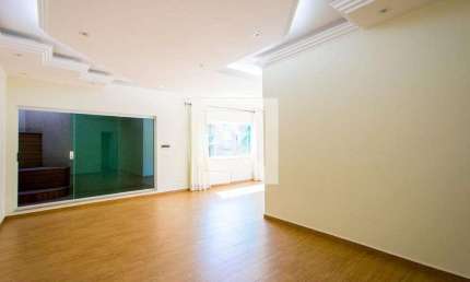 Casa à Venda - Parque Bandeirante, 3 Quartos,  160 m2