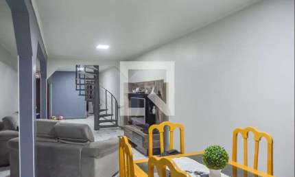 Casa à Venda - Vila Jordanópolis, 4 Quartos,  225 m2