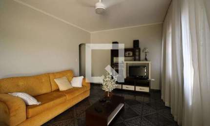 Casa à Venda - Jardim Bela Vista, 4 Quartos,  258 m2