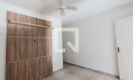 Casa à Venda - Jardim Santo Alberto, 2 Quartos,  600 m2