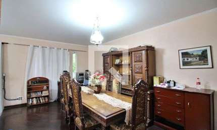 Casa à Venda - Vila Jordanópolis, 4 Quartos,  242 m2