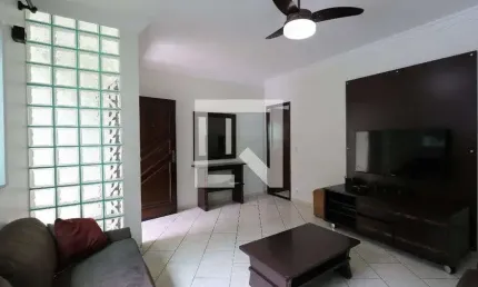 Casa à Venda - Jardim Santo Antônio, 3 Quartos,  150 m2