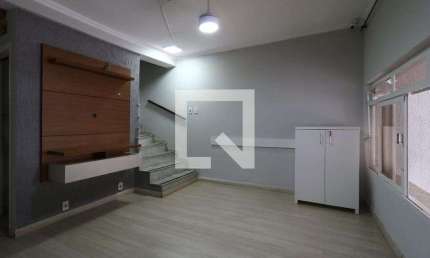 Casa à Venda - Vila Alto de Santo André, 2 Quartos,  143 m2
