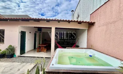 Casa ampla com lazer com muito conforto com hidromassagem