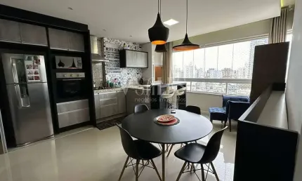 Oportunidade dois dormitórios sendo uma suíte , móveis planejados e área de lazer em uma torre única e exclusiva.