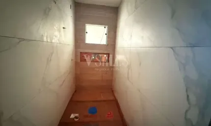 Execelente oportunidade, alto padrão, 3 dormitorios, sendo 1 suite, pe direito alto