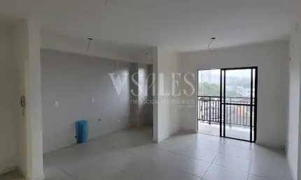Pronto para morar, a apenas 450 metros do mar, com área de lazer completa