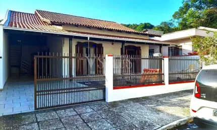 Imóvel em uma das regiões mais desejadas de itajaí, próximo às praias e ao centro