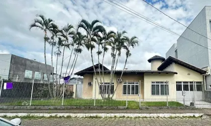 Imóvel comercial amplo e versátil para venda e locação