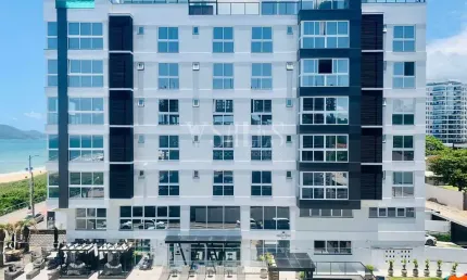Conforto e elegância com vista panorâmica para o mar