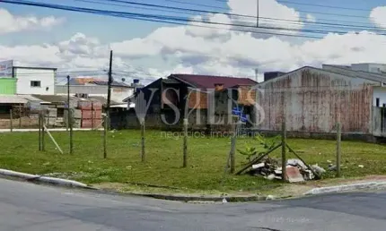 Esquina estratégica  para construção com 700 m² no início do bairro