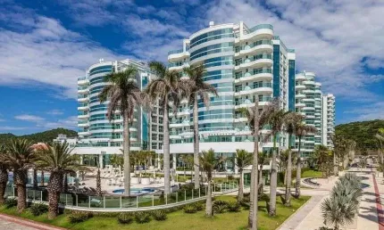 Viva o melhor da praia brava! apartamento alto padrão, decorado e sofisticado