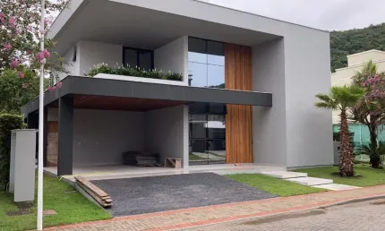 Casa a venda na Cachoeira do Bom Jesus, florianópolis