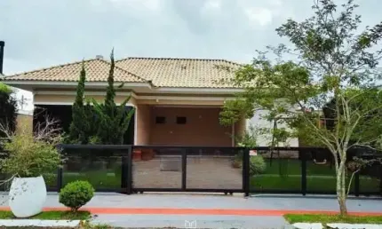 Casa Térrea Alto Padrão com 3 Suítes, Cachoeira do Bom Jesus, Florianópolis
