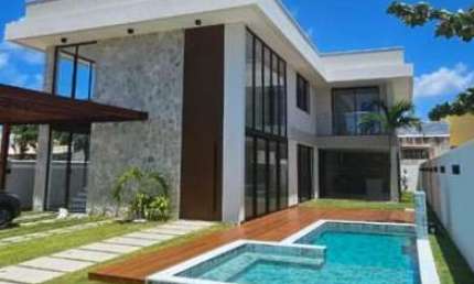 Casa em condomínio fechado com 8 quartos à venda na RUA ARRAIA, Guarajuba, Camaçari, 509 m2 por R$ 5.480.000