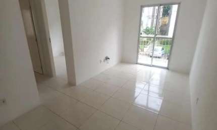Apartamento com 2 quartos à venda na 1ª Travessa Adalice B Fonseca, Caji, Lauro de Freitas, 44 m2 por R$ 135.000