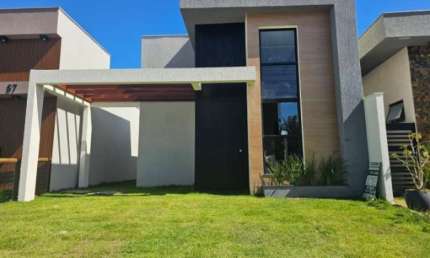 Casa em condomínio fechado com 3 quartos à venda na Rua Sucupió, Abrantes, Camaçari, 10 m2 por R$ 950.000