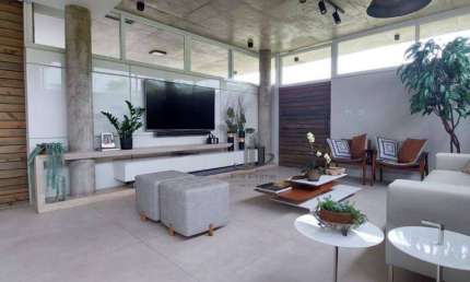 Magnífica casa de ALTO PADRÃO à venda, 360 m² por R$ 1.980.000 - Alphaville - Volta Redonda/RJ