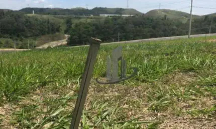 Terreno à venda, 251 m² por R$ 185.000,00 - Jardim Vila Rica - Tiradentes - Volta Redonda/RJ
