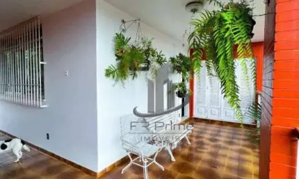 Maravilhosa casa à venda no bairro Laranjal, em Volta Redonda!!