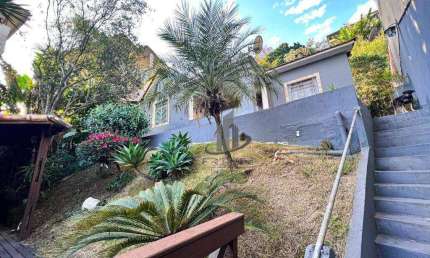Maravilhosa casa LINEAR à venda no bairro Vila Orlandélia, em Barra Mansa!!