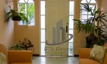 Linda casa em estilo colonial no bairro Vila Rica - Tiradentes, em Volta Redonda!!
