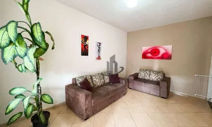Ótima casa à venda no bairro Jardim Amália, em Volta Redonda!!