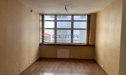 Sala comercial à venda na Rua Uruguaiana, Centro, Rio de Janeiro, 30 m2 por R$ 120.000
