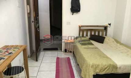 Kitnet / Stúdio à venda na Rua Taylor, Centro, Rio de Janeiro, 18 m2 por R$ 200.000