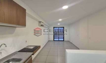 Kitnet / Stúdio para alugar na Rua Irineu Marinho, Centro, Rio de Janeiro, 32 m2 por R$ 1.800