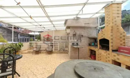 Casa em condomínio fechado com 3 quartos à venda na Travessa Petúnia, Catete, Rio de Janeiro, 210 m2 por R$ 950.000